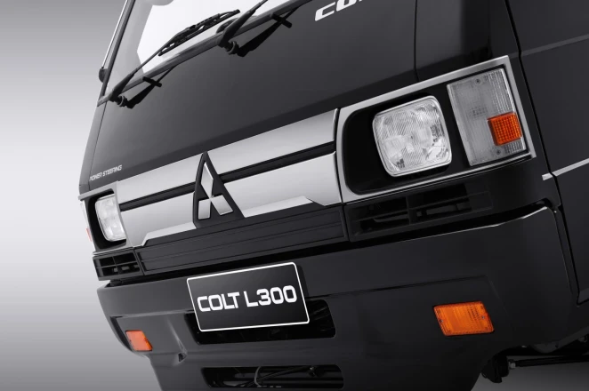 Eksterior Mitsubishi Colt L300