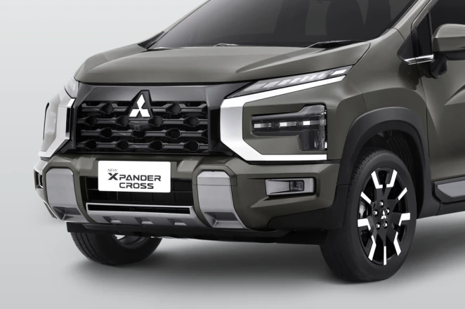 Eksterior Mitsubishi Xpander Cross